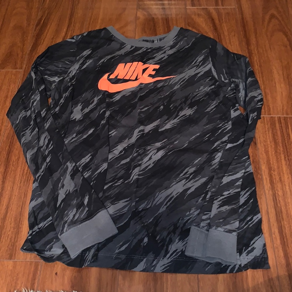 NWOT youth boys L nike long sleeve